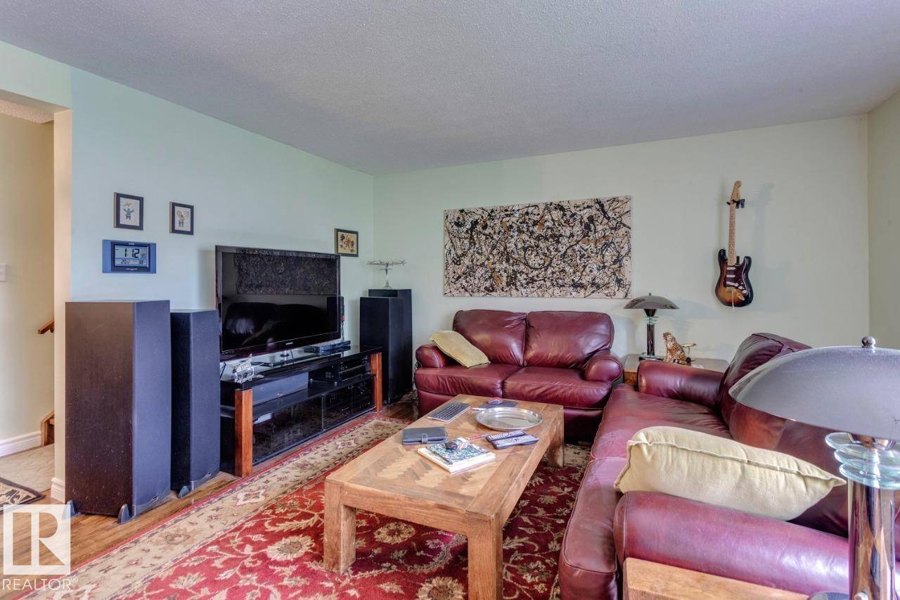 St. Albert, AB T8N 1X8,4 MILBURN CR