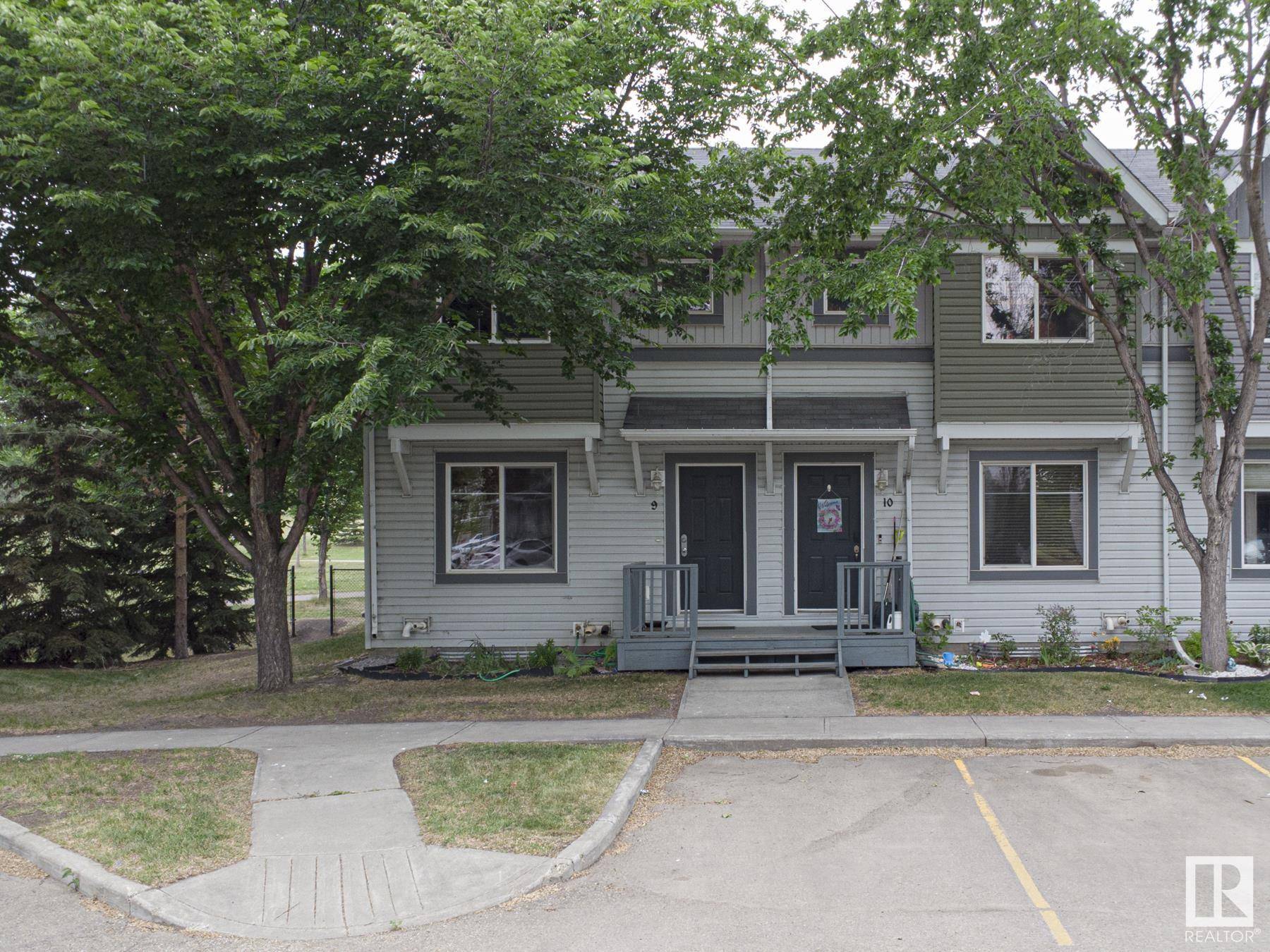 #9 1404 HERMITAGE RD NW, Edmonton, AB T5A 0P5