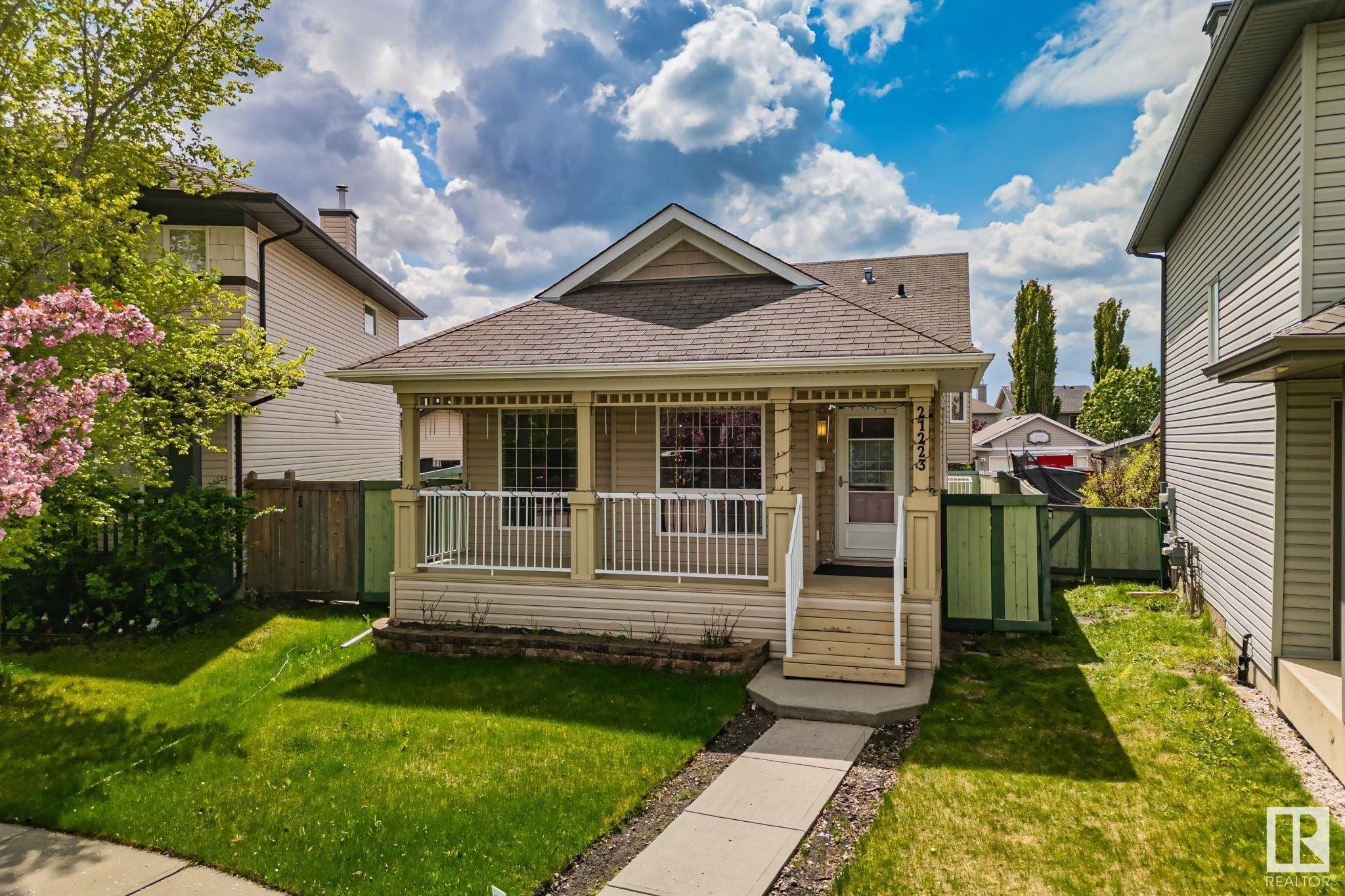 21223 92 AV NW, Edmonton, AB T5T 0W6