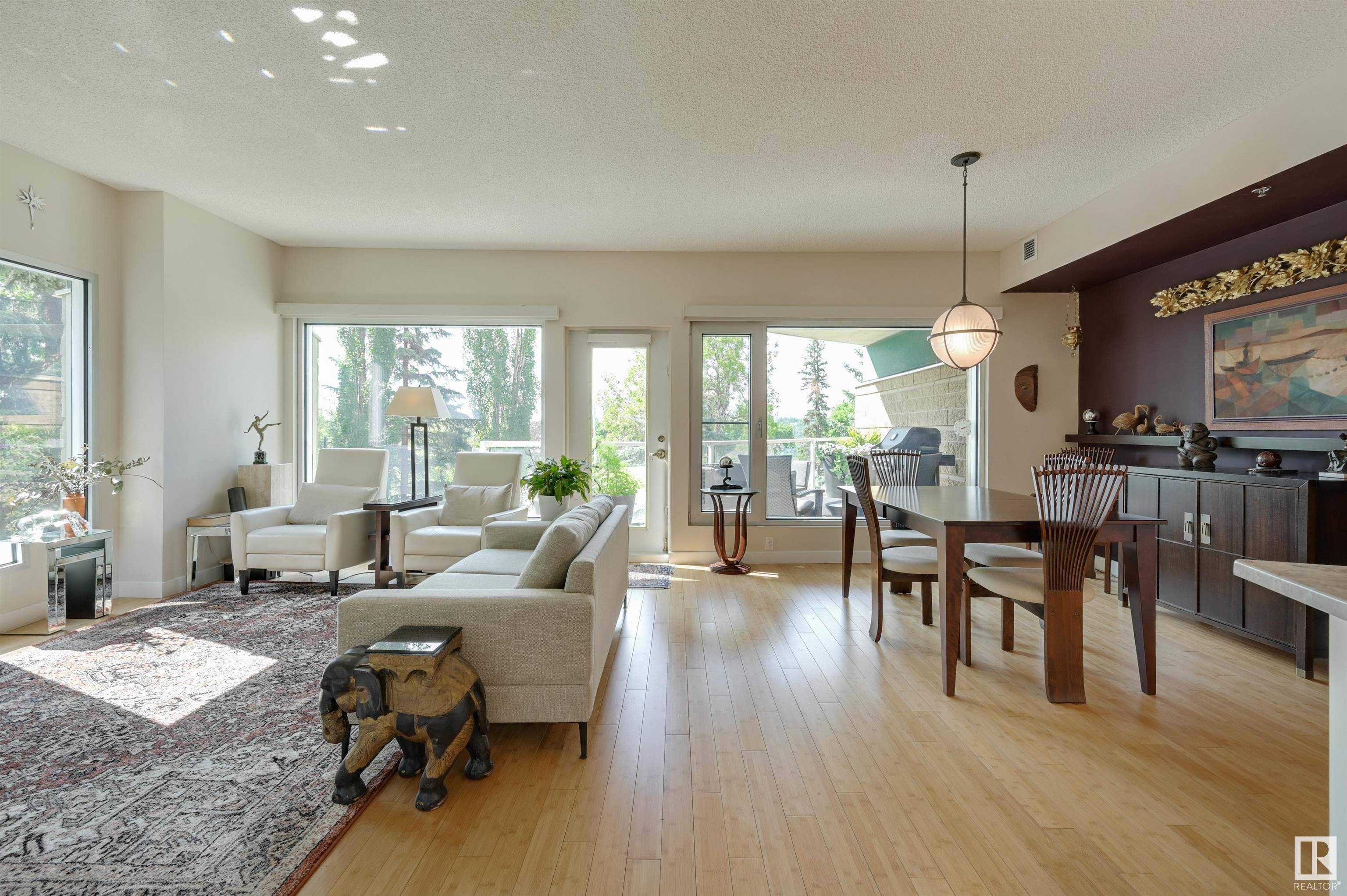 Edmonton, AB T5K 2W3,#204 9708 110 ST NW