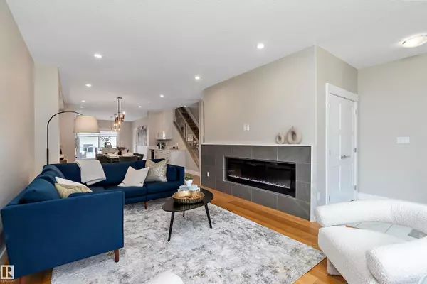 Edmonton, AB T6G 1R4,8422 117 ST NW