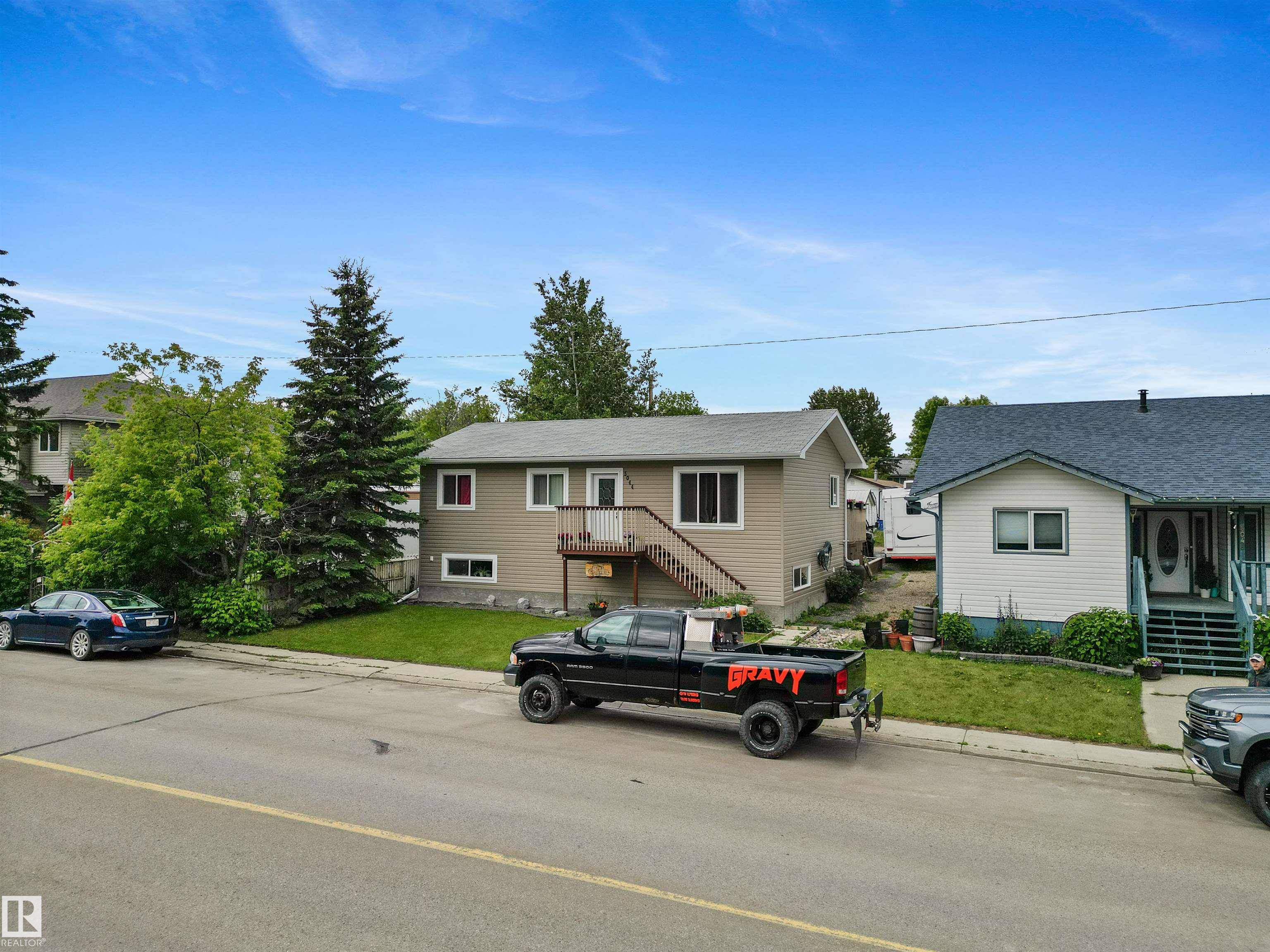 Drayton Valley, AB T7A 1B8,5044 43 Street