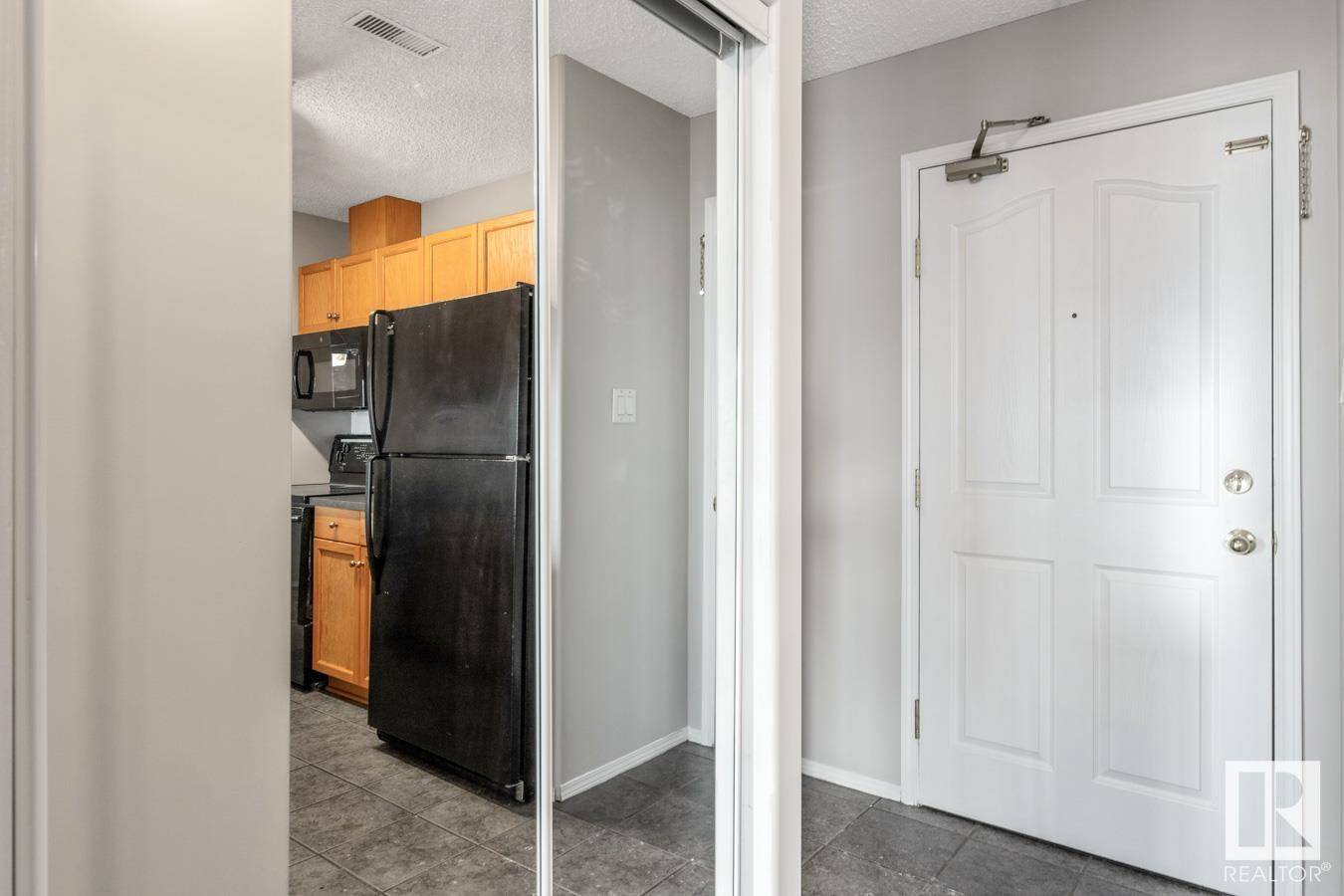 Edmonton, AB T5Z 3V1,#117 16303 95 ST NW