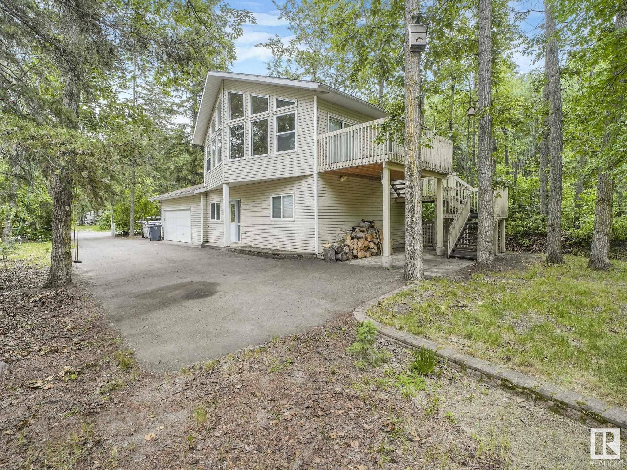 Rural Sturgeon County, AB T0G 0J0,615 Ash ST
