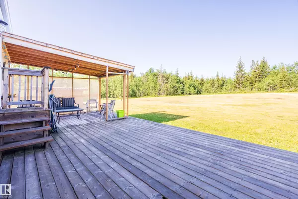 Rural Lac Ste. Anne County, AB T0E 1V0,56008 RGE ROAD 20A