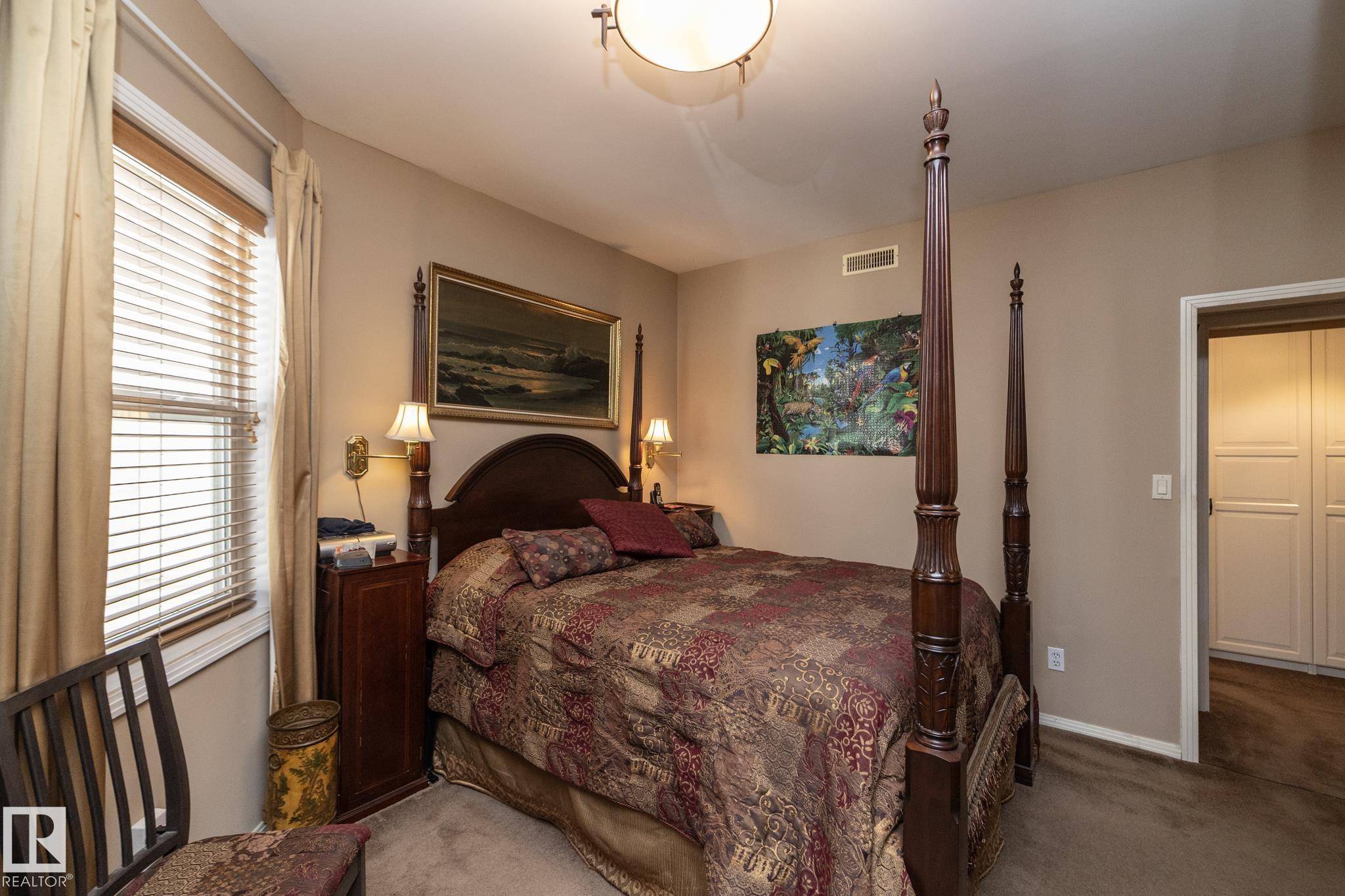 Edmonton, AB T6G 0S7,#206 10939 82 AV NW