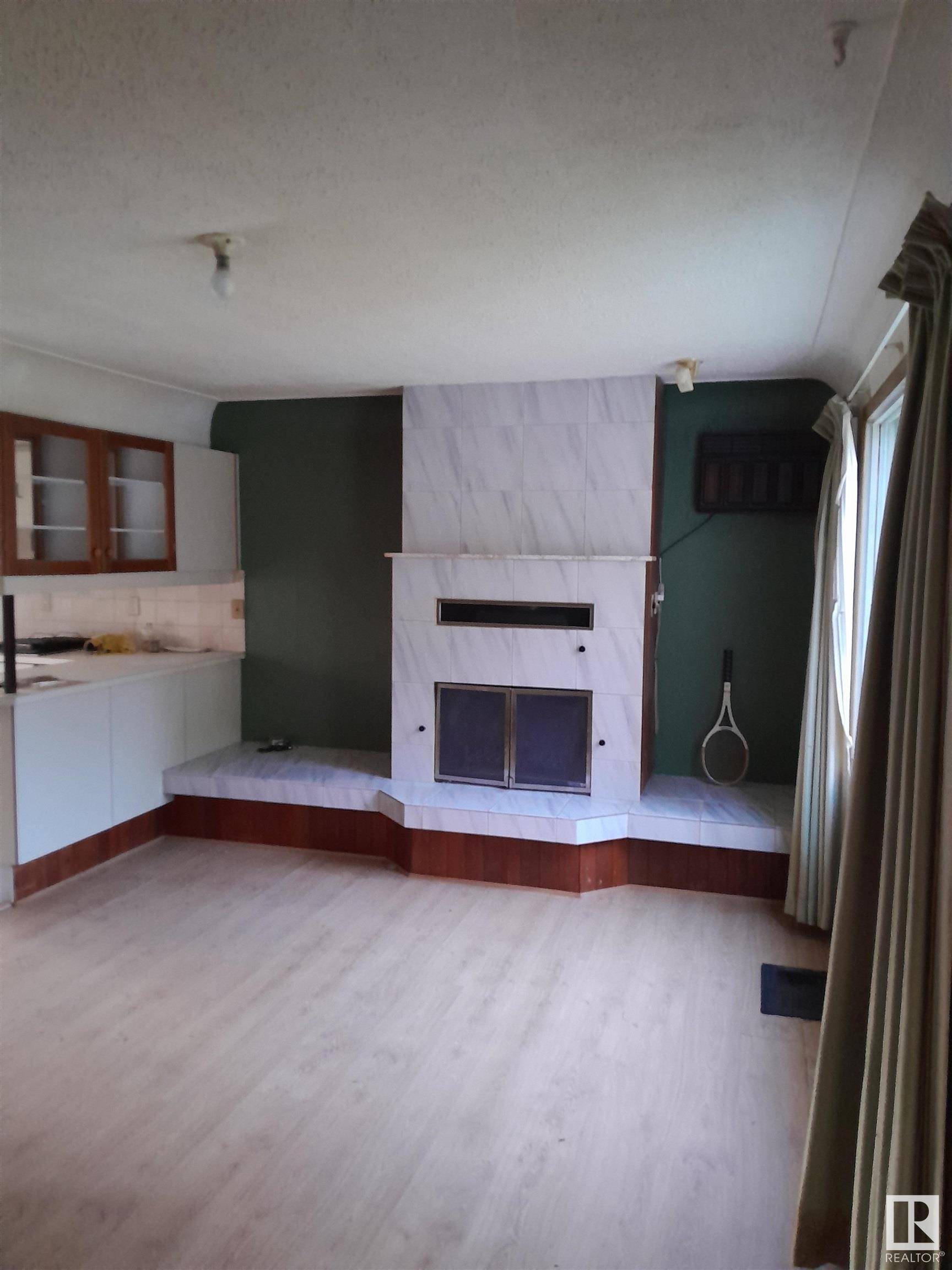 Edmonton, AB T5B 2P3,12202 80 ST NW