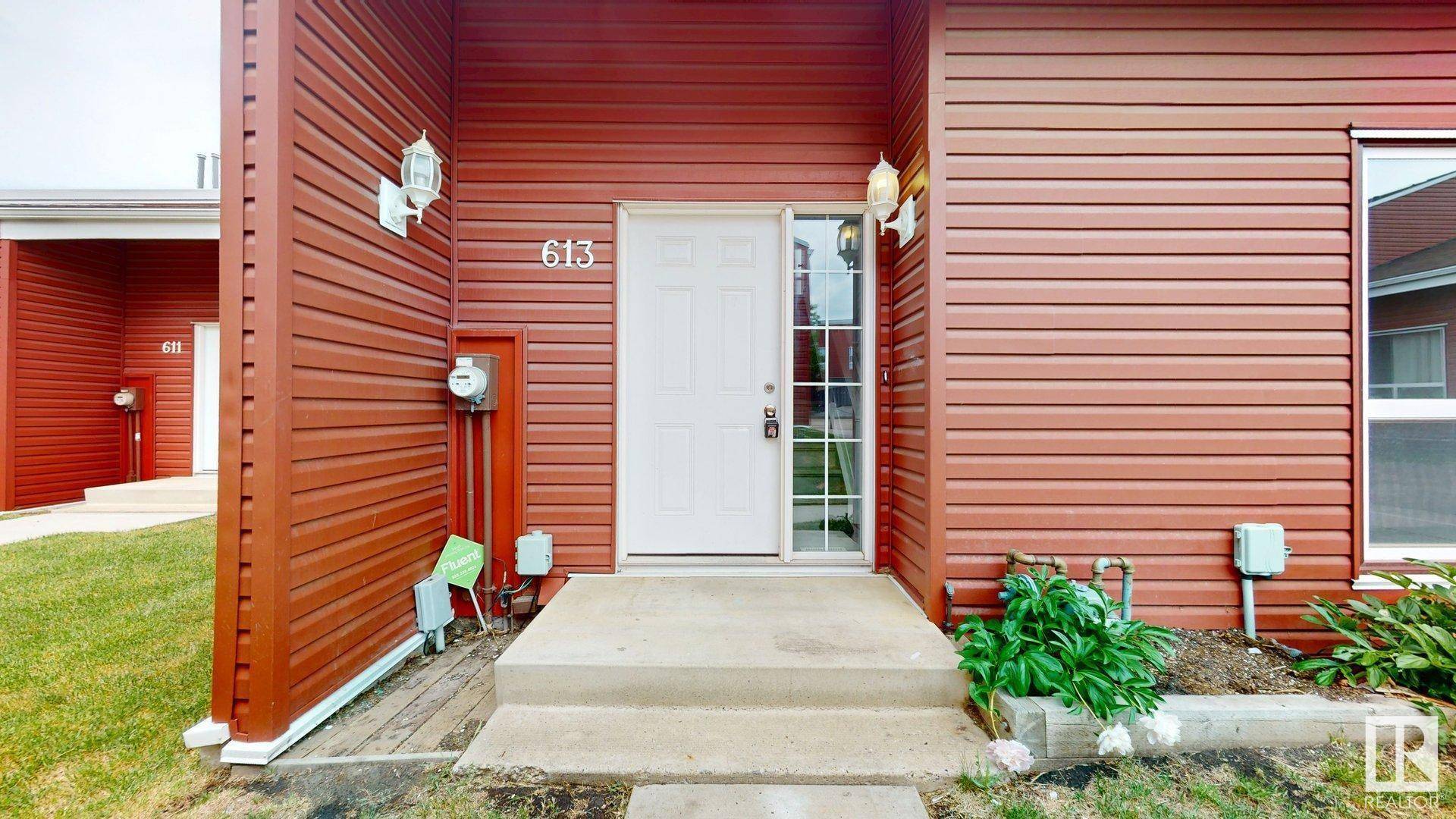 613 MILLBOURNE RD E NW, Edmonton, AB T6X 3N3