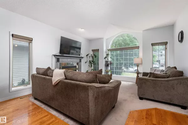 Spruce Grove, AB T7X 3E3,10 STONESHIRE MR