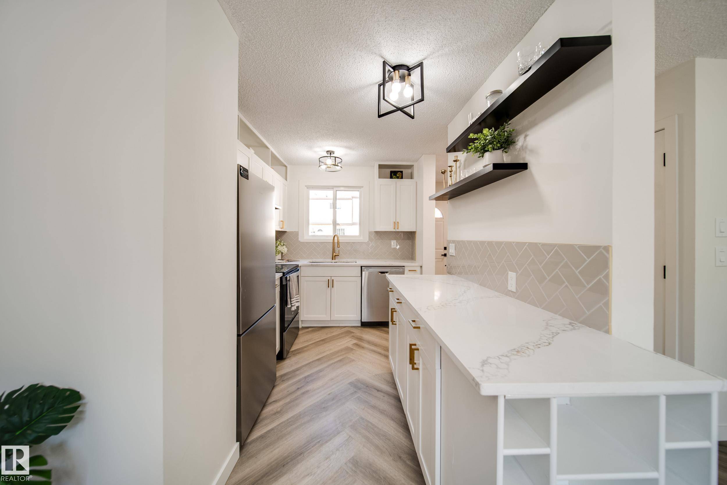 Edmonton, AB T5Y 1N1,14245 23 ST NW