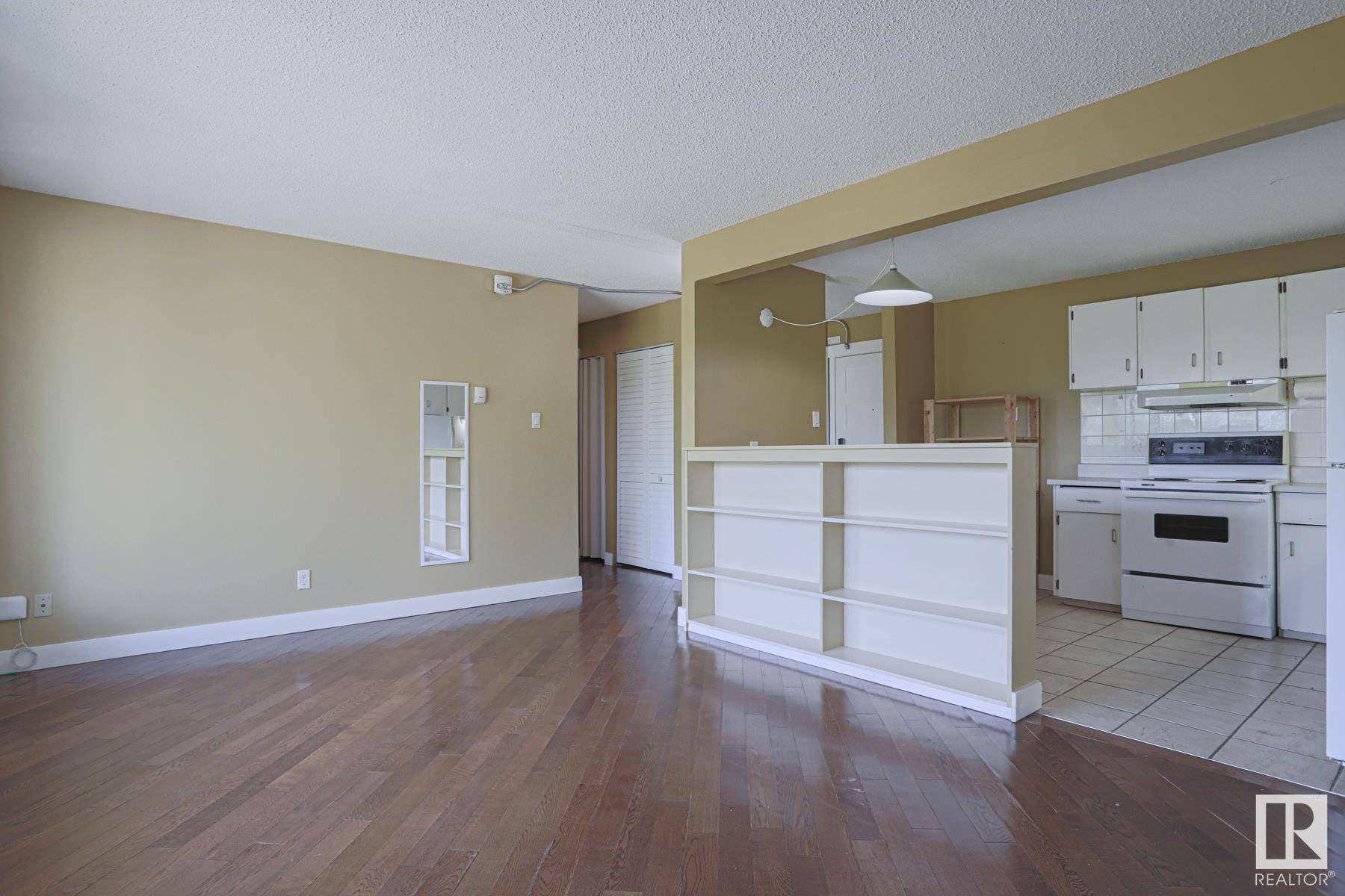 Edmonton, AB T6E 4B6,#306 8604 GATEWAY BV NW