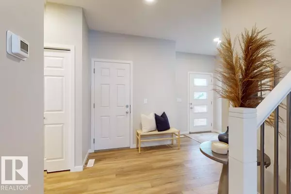 Edmonton, AB T6T 2S7,1319 13 AV NW
