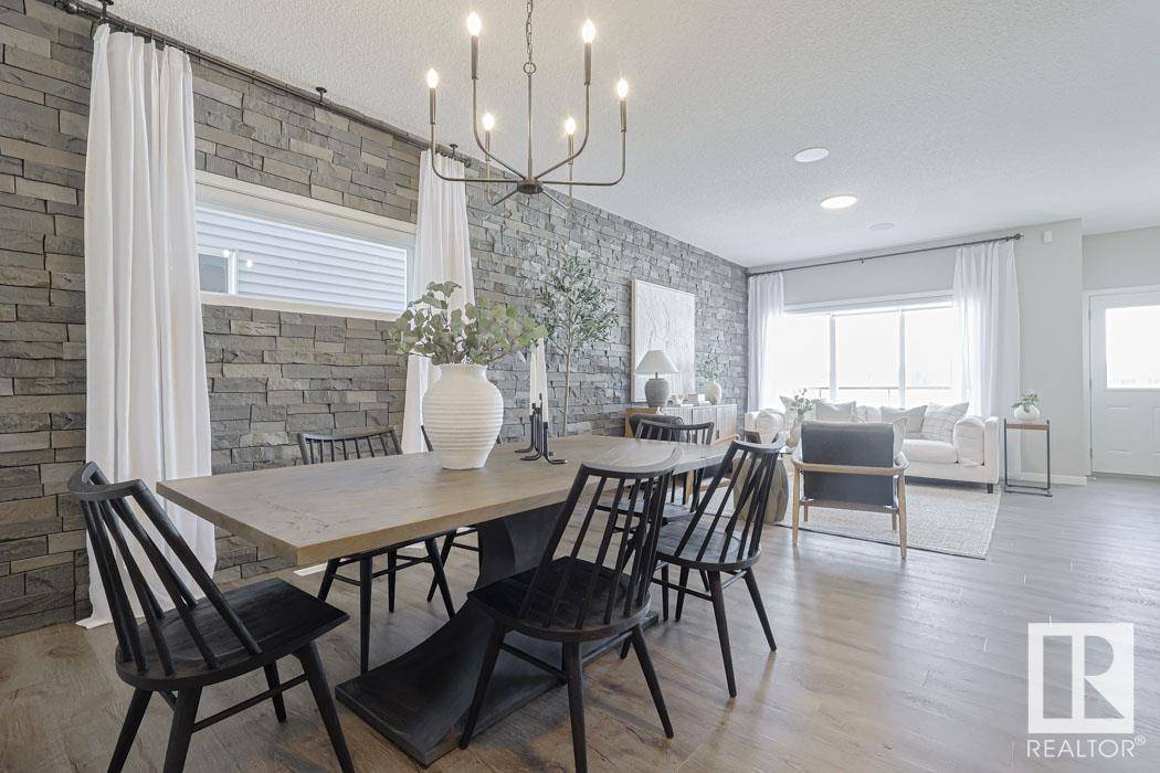 Edmonton, AB T6T 2W3,1319 11 AV NW