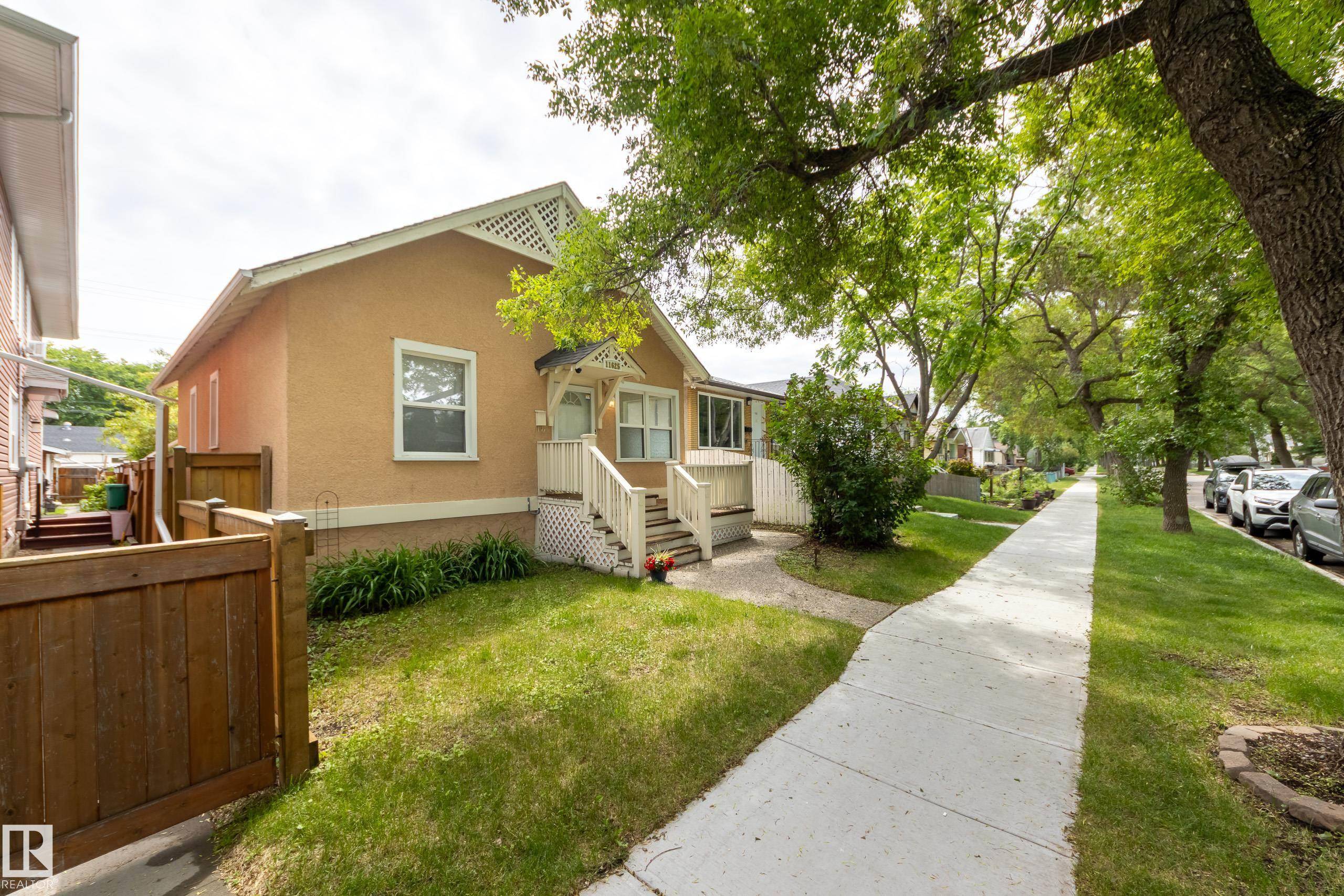 Edmonton, AB T5B 4A9,11625 91 ST NW