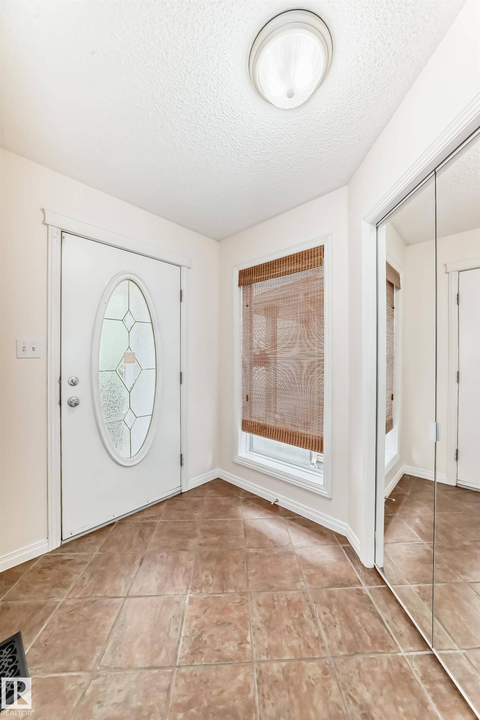 Edmonton, AB T6W 1H4,1509 Robertson WY SW SW