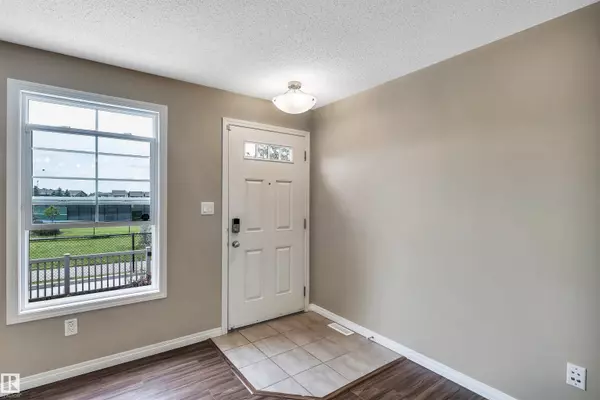 Edmonton, AB T6X 1V2,#60 4029 ORCHARDS DR SW SW