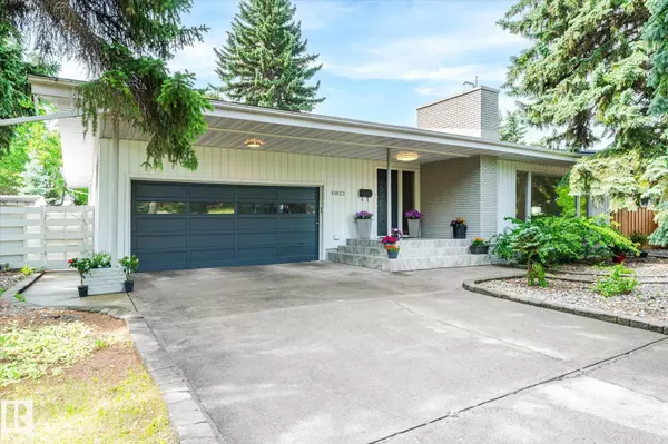 13823 90 AV NW, Edmonton, AB T5R 4T3