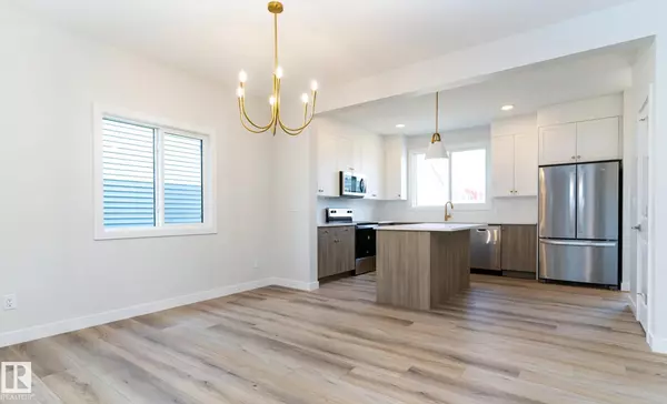 Edmonton, AB T5E 6Y3,6134 CARR RD NW