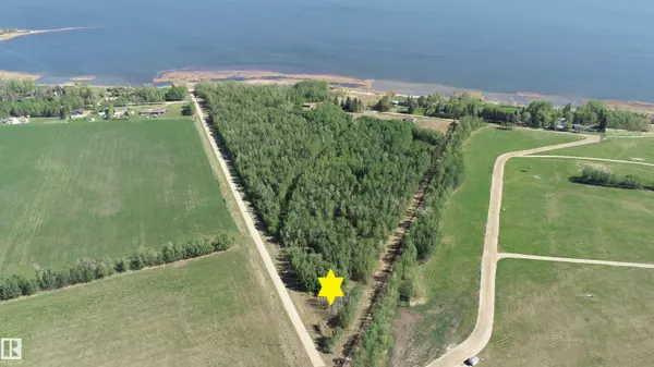 400 54411 RGE RD 40, Rural Lac Ste. Anne County, AB T0E 0A0