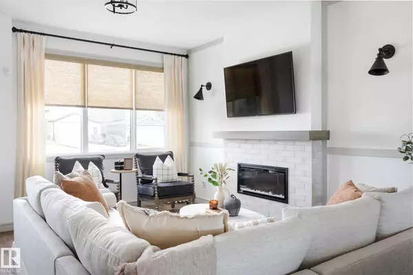 Edmonton, AB T6M 1L2,21023 25 AV NW