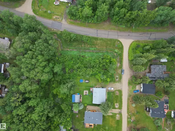 37 HILLSIDE CR, Rural Lac Ste. Anne County, AB T0E 1H0
