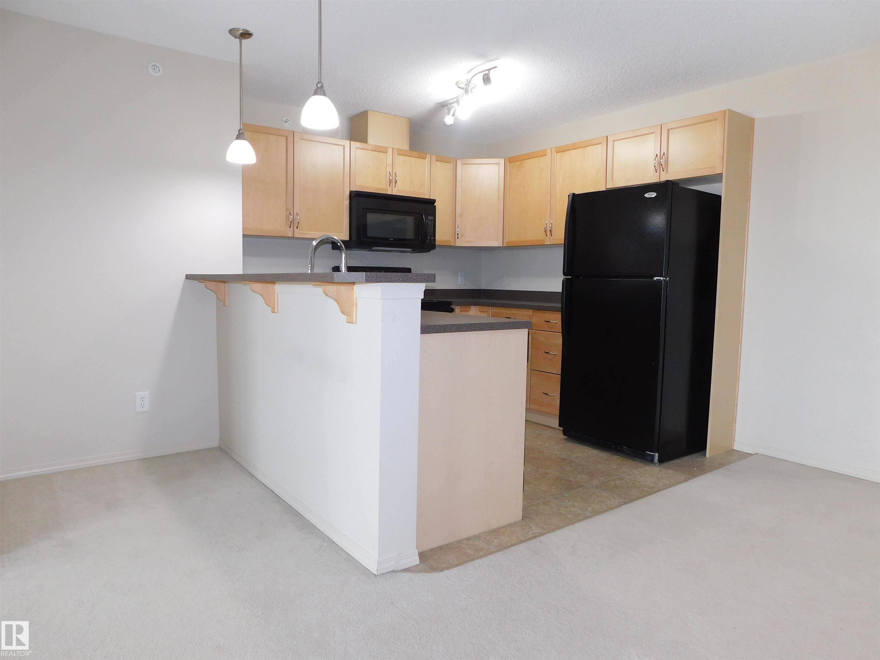 Edmonton, AB T5Y 0J6,#405 5951 165 AV NW NW