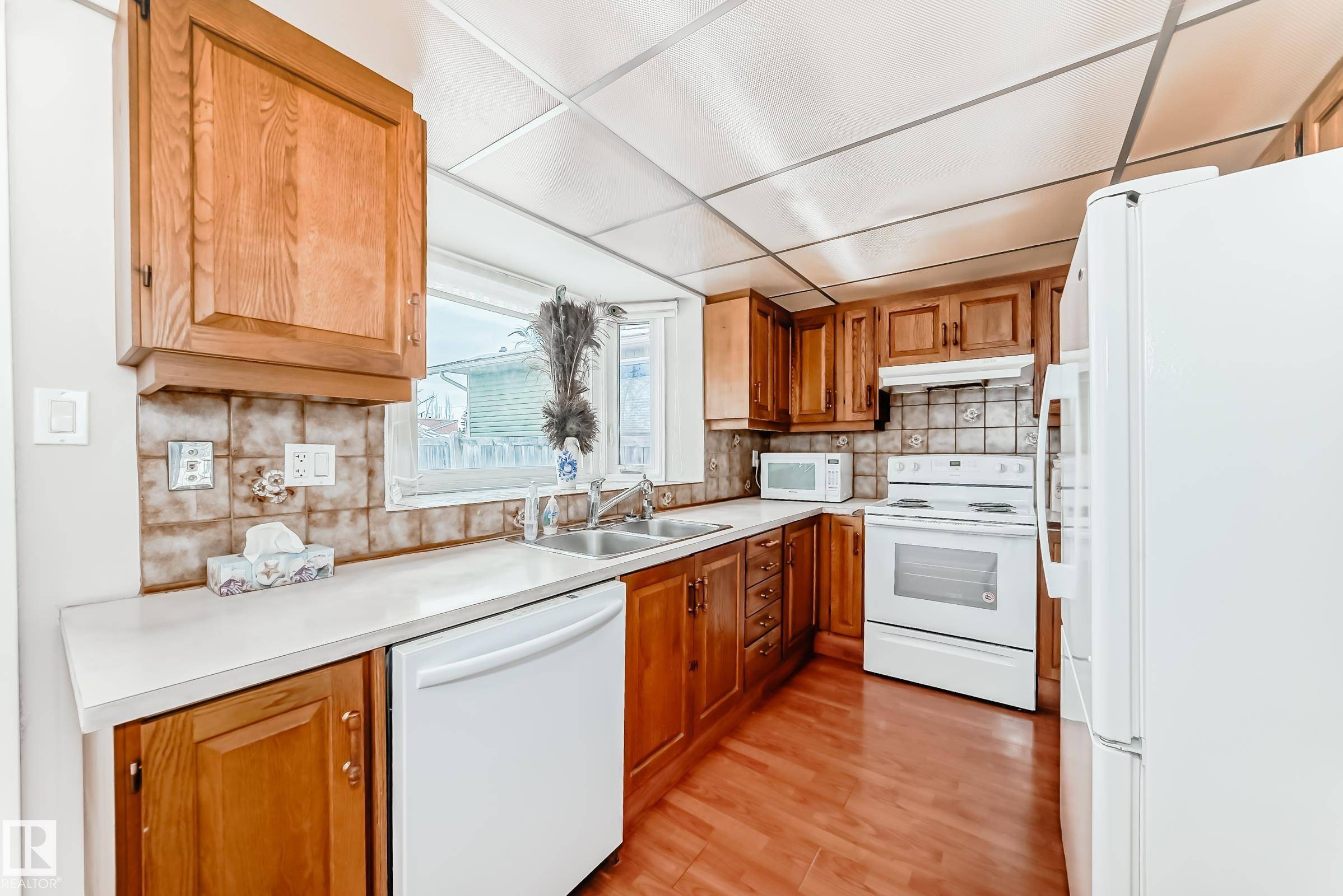 Edmonton, AB T6J 4S1,2509 106A ST NW