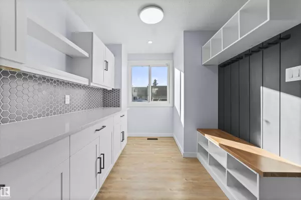 115 CORNELL CO NW, Edmonton, AB T5C 3C3