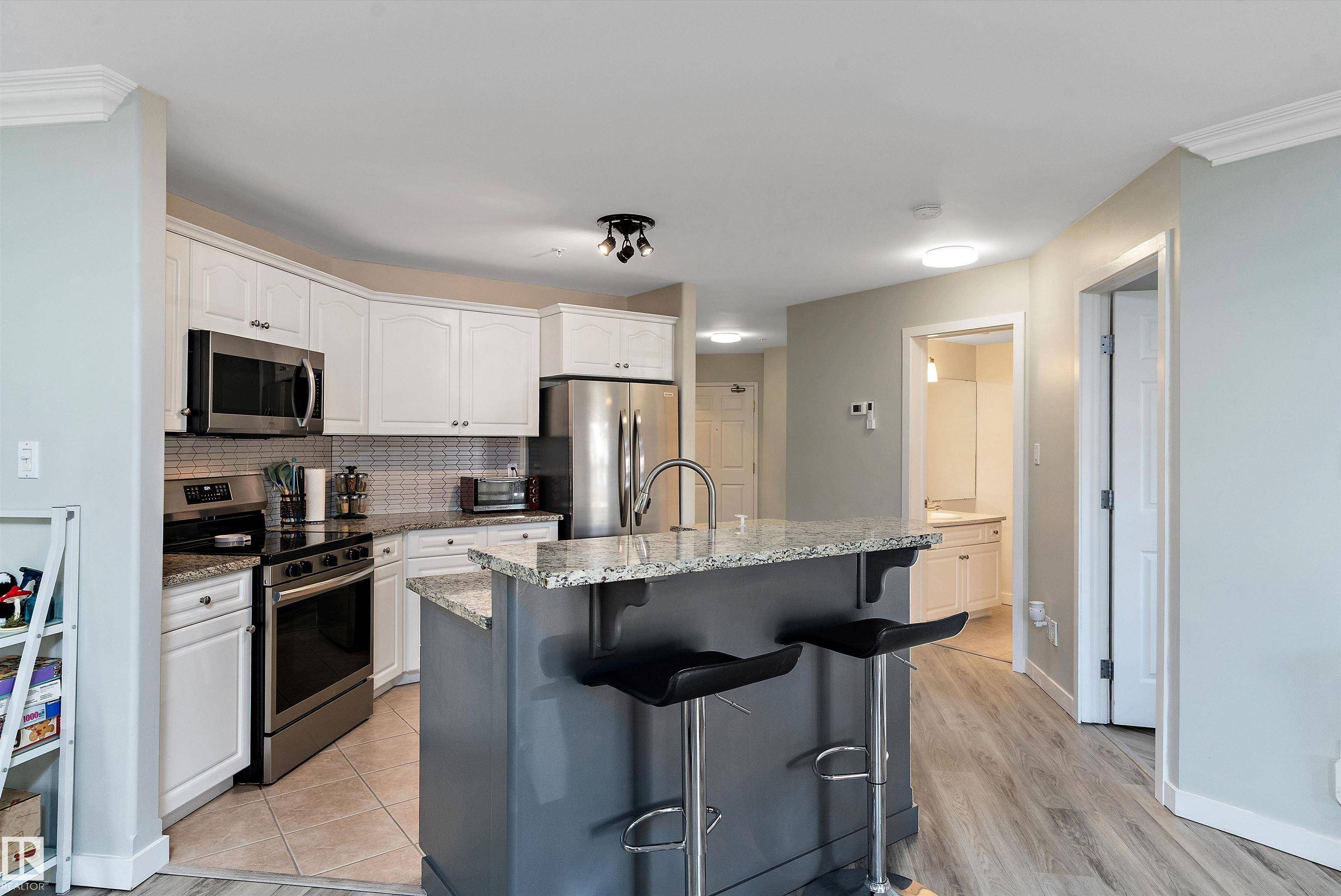 Edmonton, AB T5M 4E1,#101 10933 124 ST NW