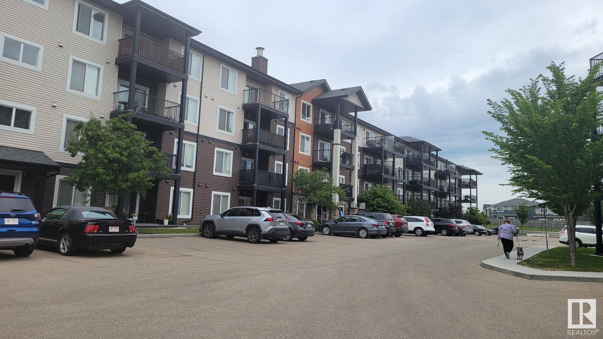 Edmonton, AB T5V 3W2,#114 142 EBBERS BV NW