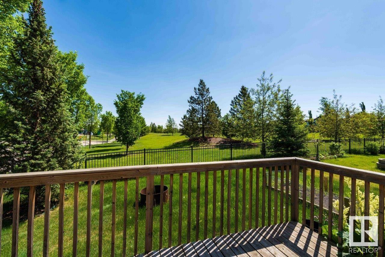Edmonton, AB T6W 0H3,1003 ARMITAGE CR SW