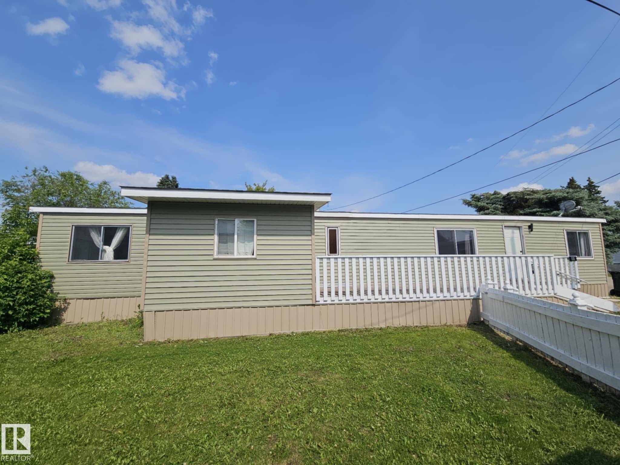 Spruce Grove, AB T7X 3K7,#111 305 Calahoo Rd