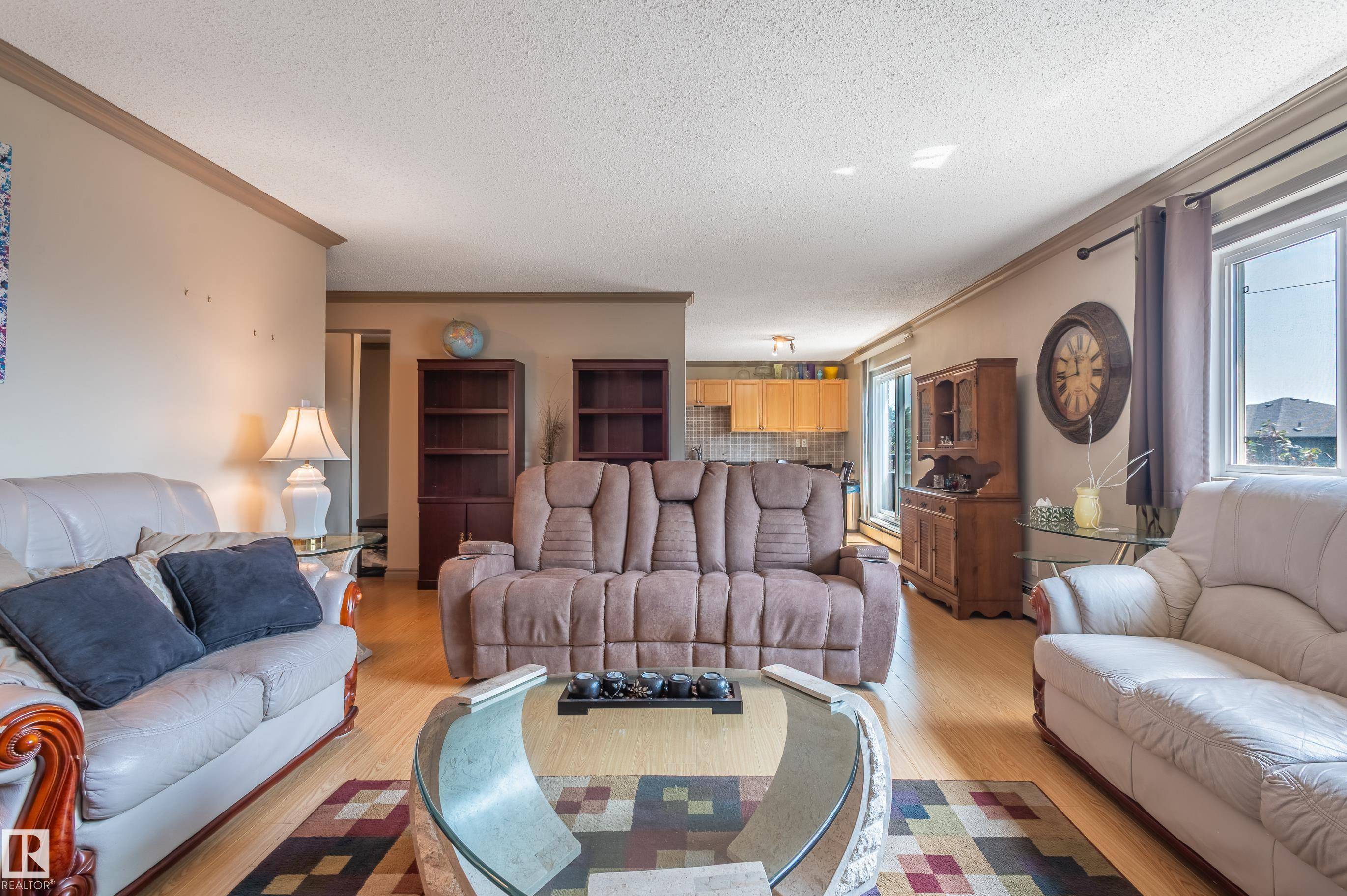 Edmonton, AB T6B 0E2,#308 7204 81 AV NW
