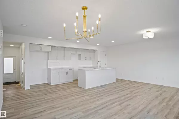 Edmonton, AB T6M 1N7,#19 19904 31 AV NW