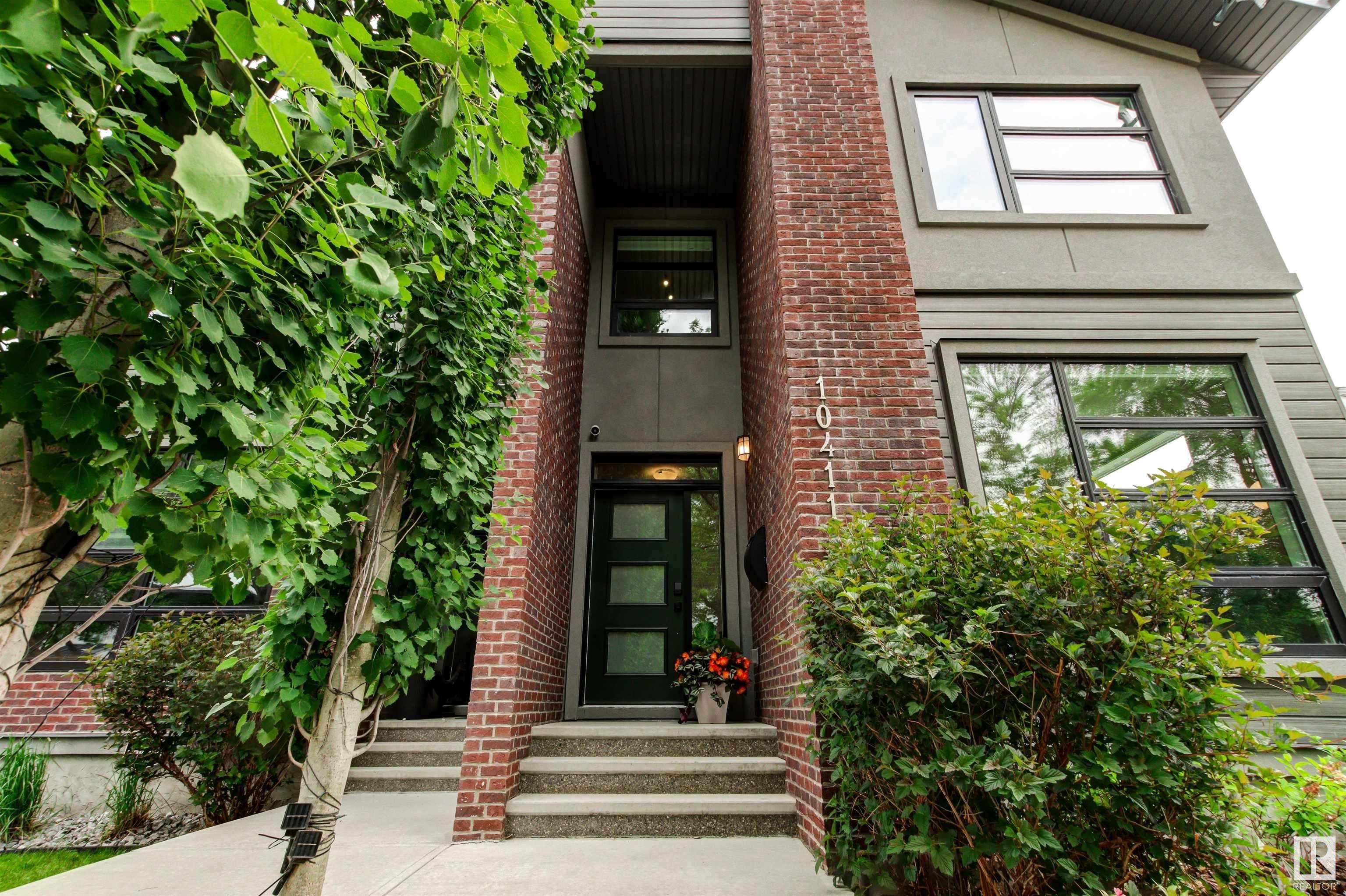 Edmonton, AB T5N 2X9,10411 145 ST NW
