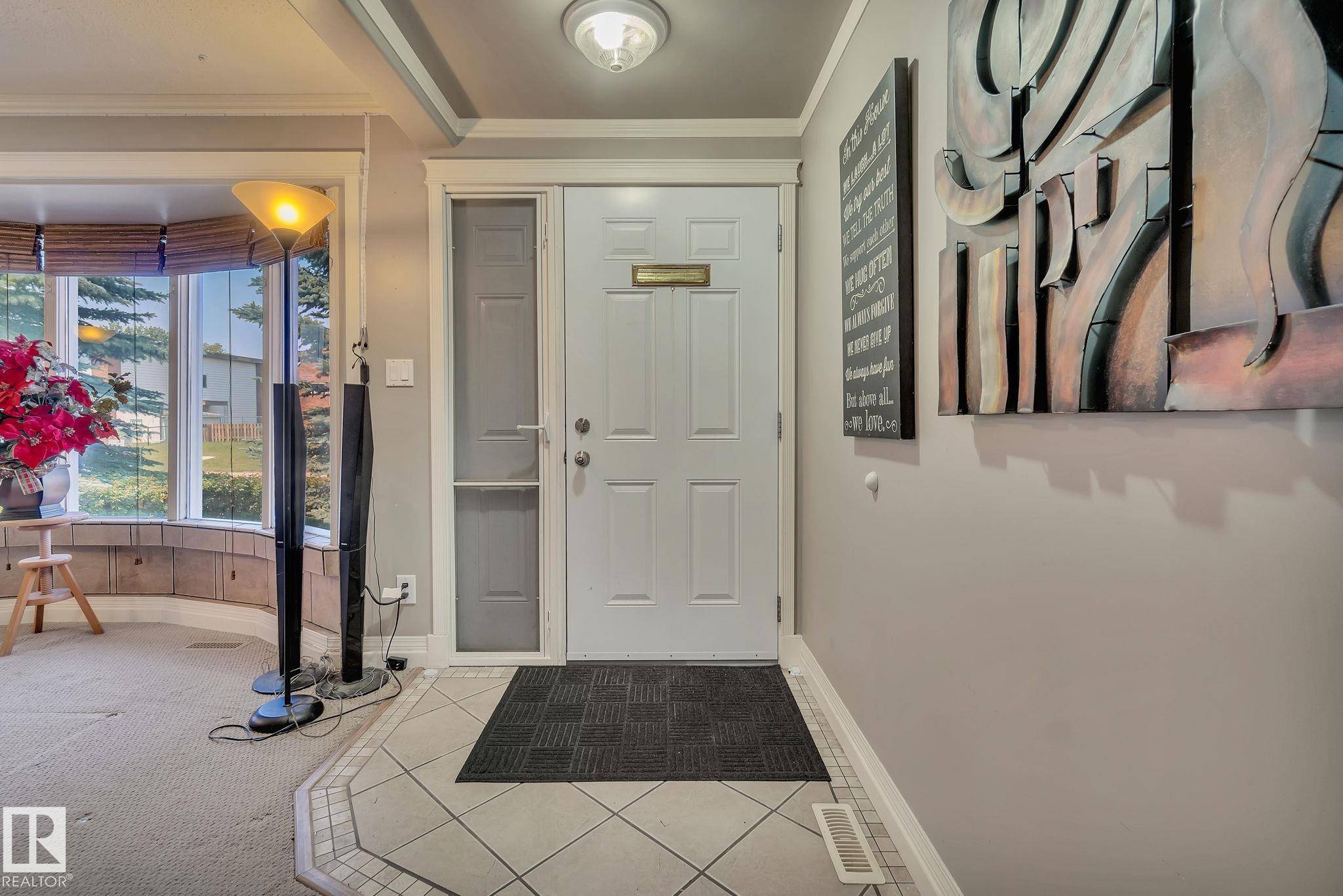 Edmonton, AB T6K 2G5,315 Knottwood Road North NW