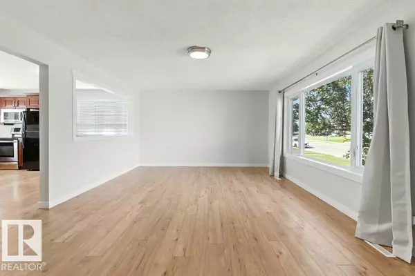 Edmonton, AB T5C 2G8,8023 134A AV NW