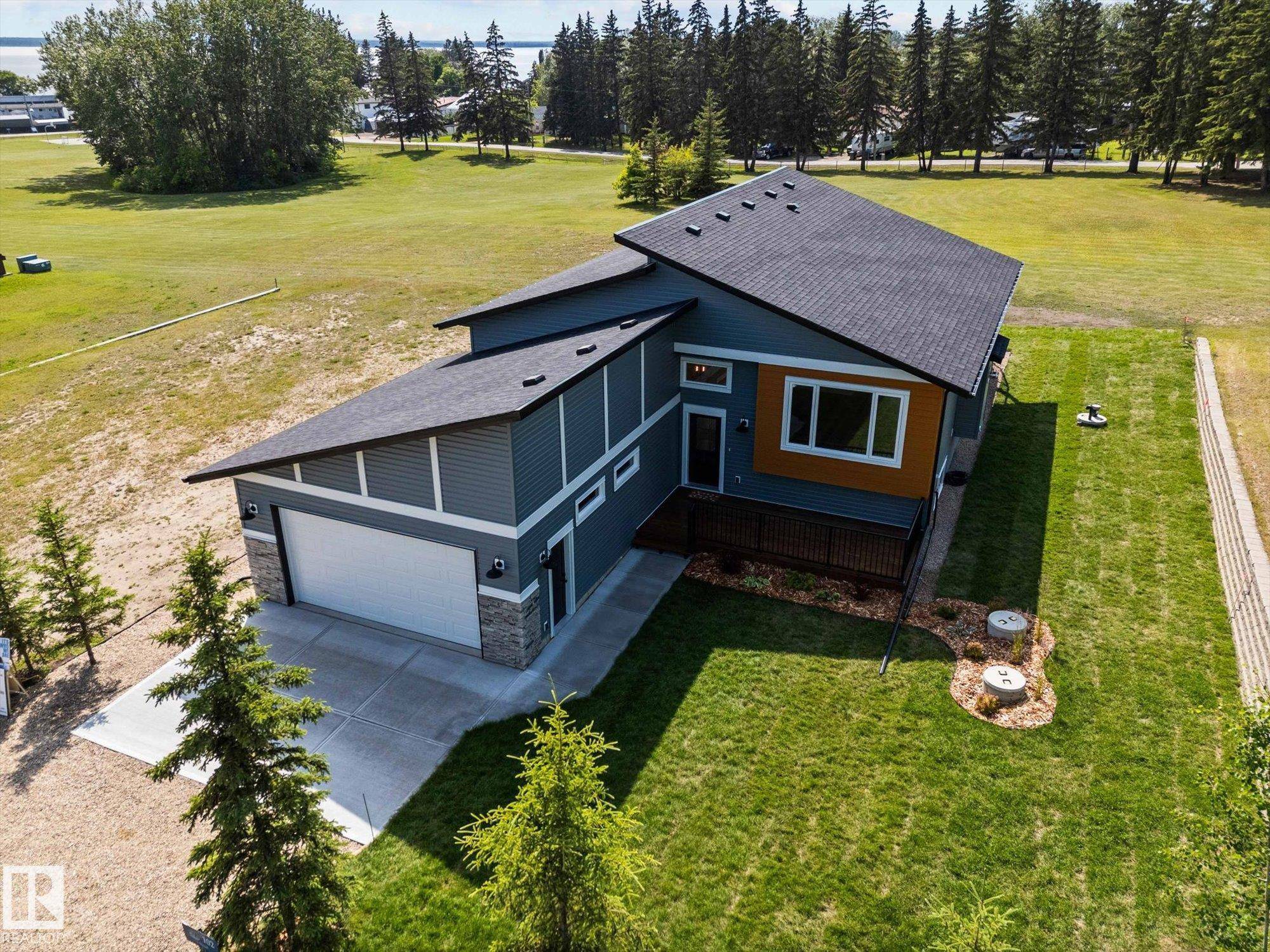 102 1 Street Yellowstone, Rural Lac Ste. Anne County, AB T0E 0A0
