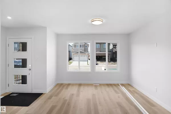 Edmonton, AB T6M 1L2,20919 16 AV NW