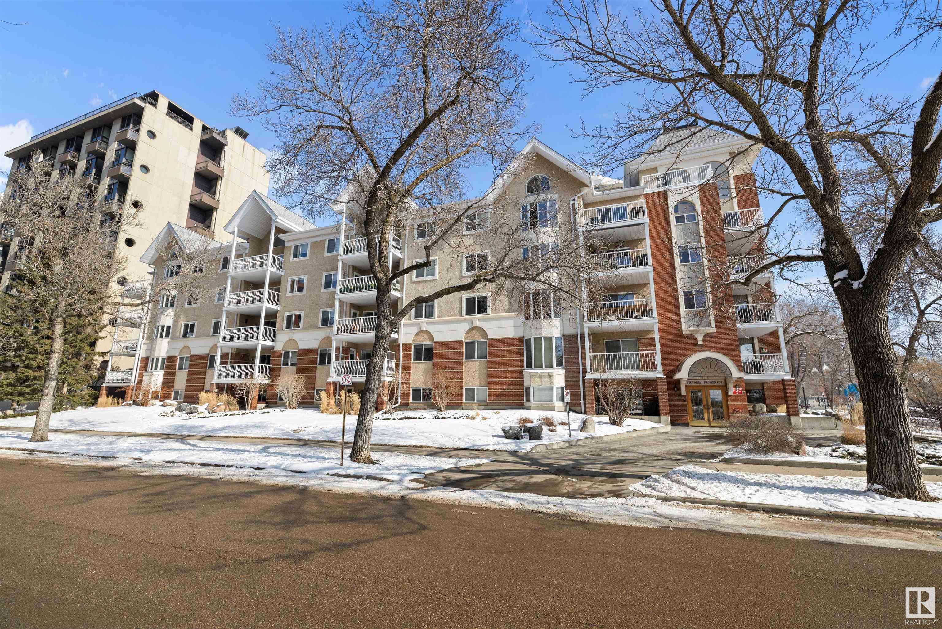 Edmonton, AB T5K 2G3,#503 11716 100 AV NW