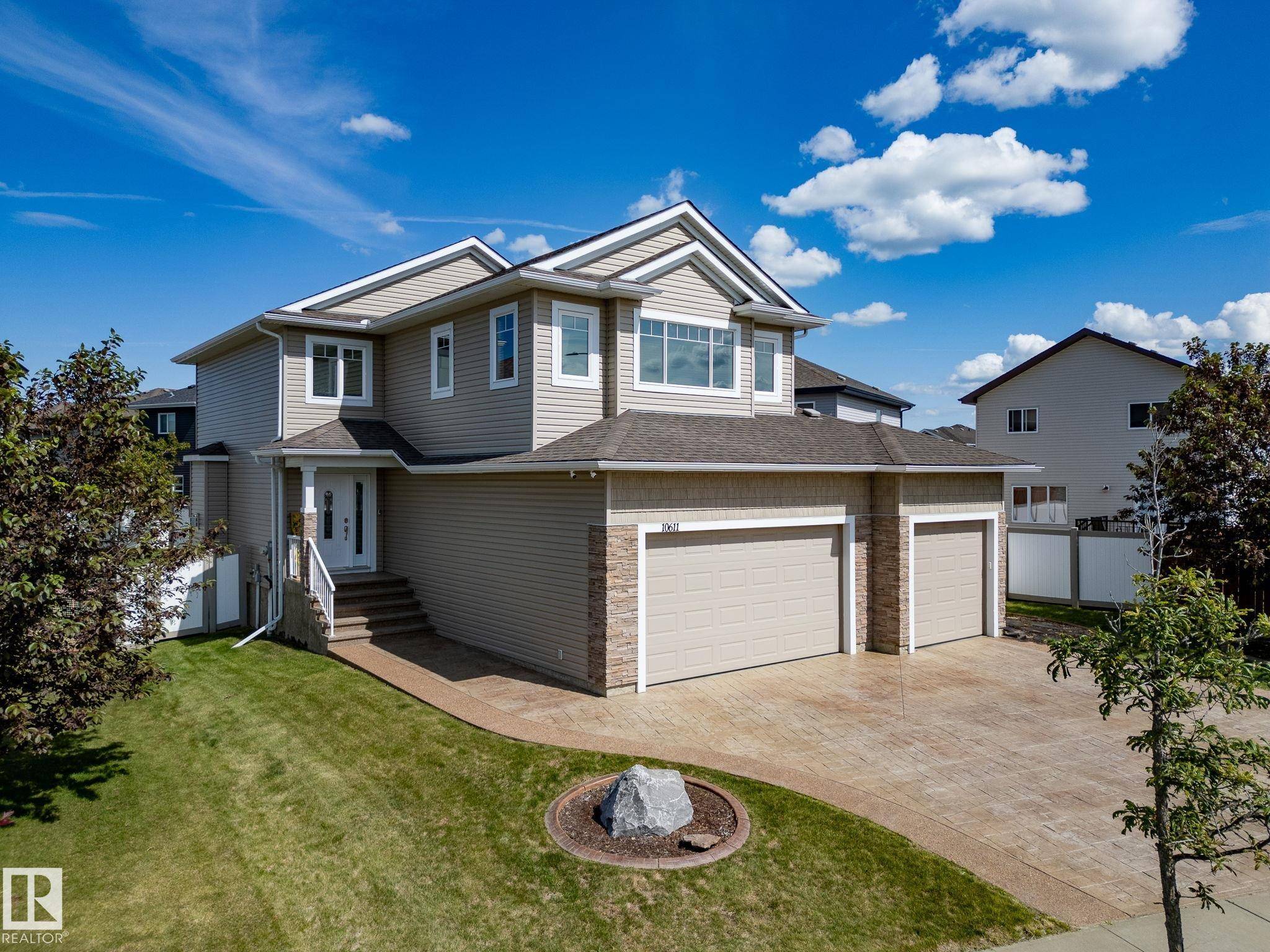 10611 97 ST, Morinville, AB T8R 0B8