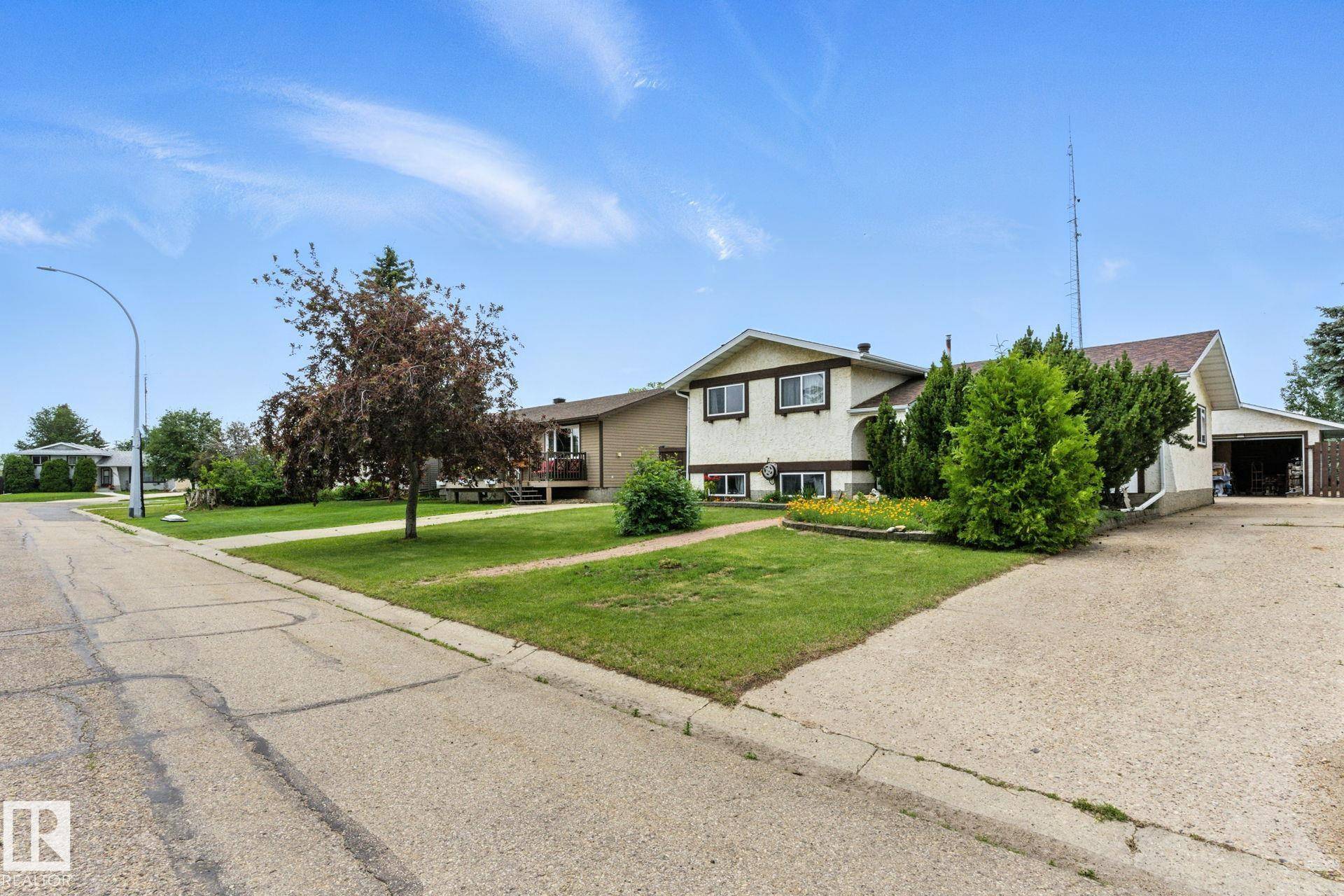 Morinville, AB T8R 1H2,9608 98A ST