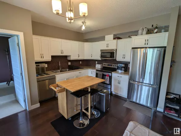 Edmonton, AB T6C 0Z1,#319 8730 82 AV NW