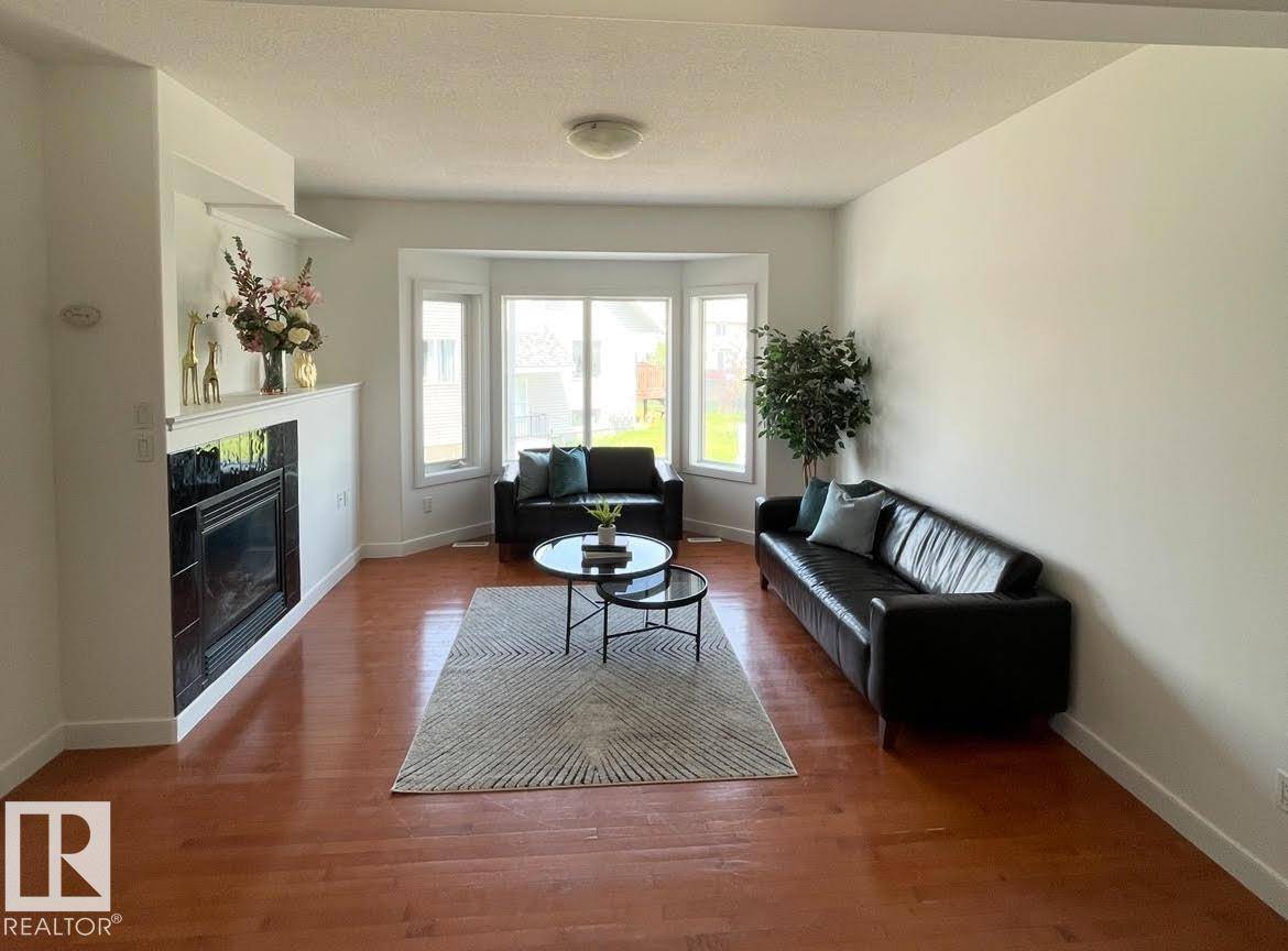 Edmonton, AB T6V 0B6,#11 13215 153 AV NW
