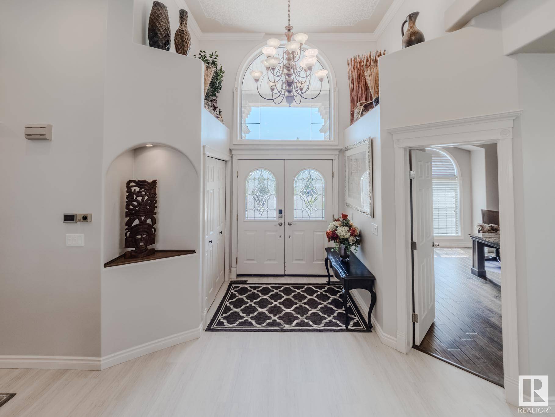 Sherwood Park, AB T8B 1L8,301 ESTATE DR