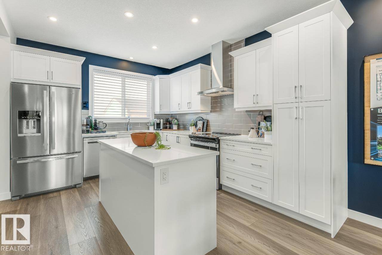 Edmonton, AB T5Y 4G5,17212 2 ST NW
