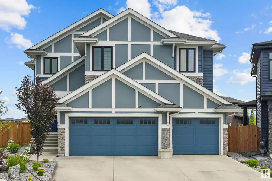 6813 KNOX LO SW, Edmonton, AB T6W 4R3