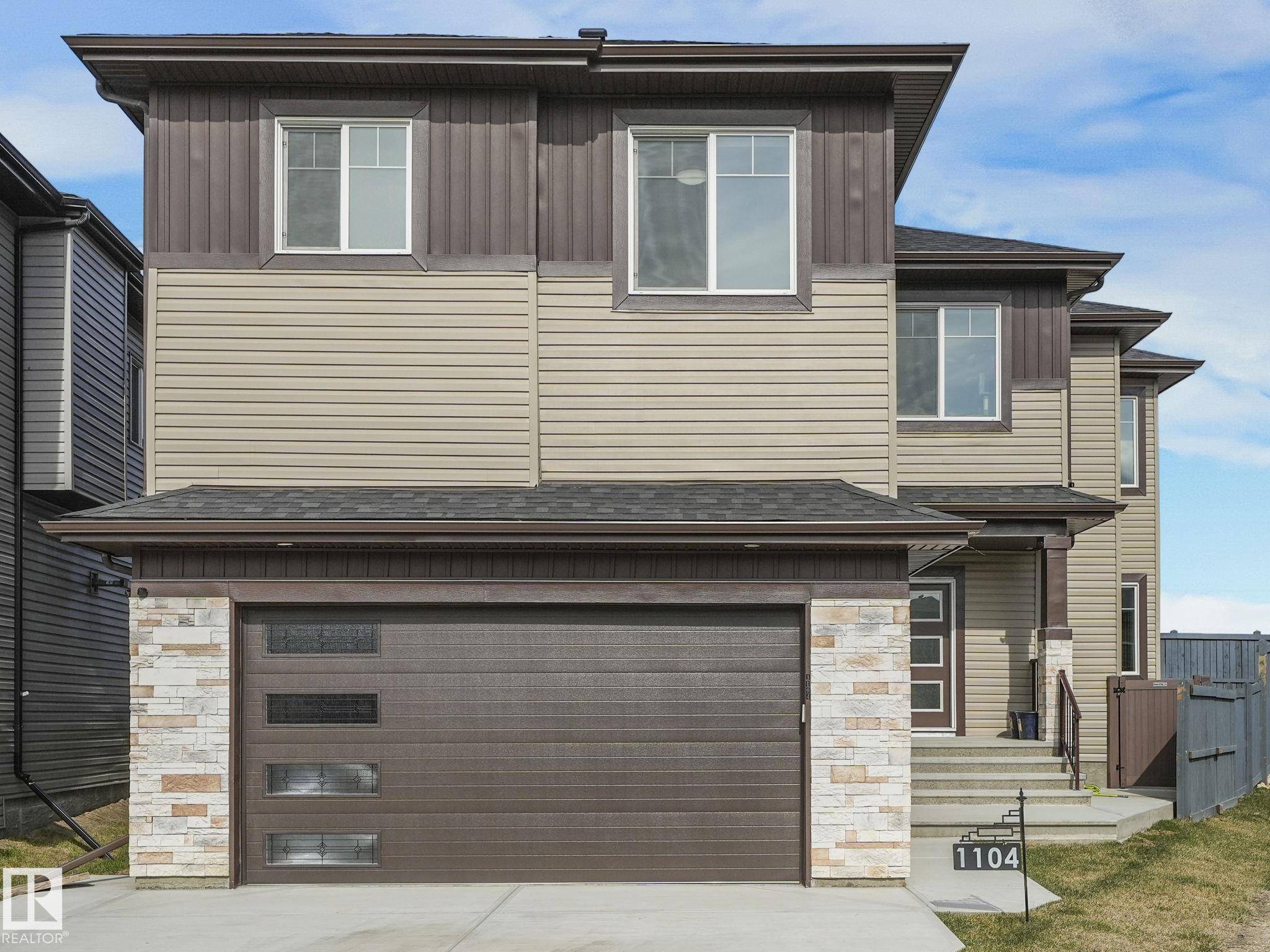 1104 152 AV NW, Edmonton, AB T5Y 4C8