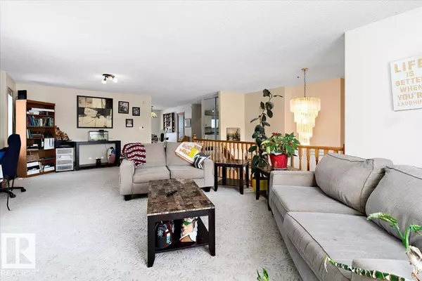 Tofield, AB T0B 4J0,5116 58 AV