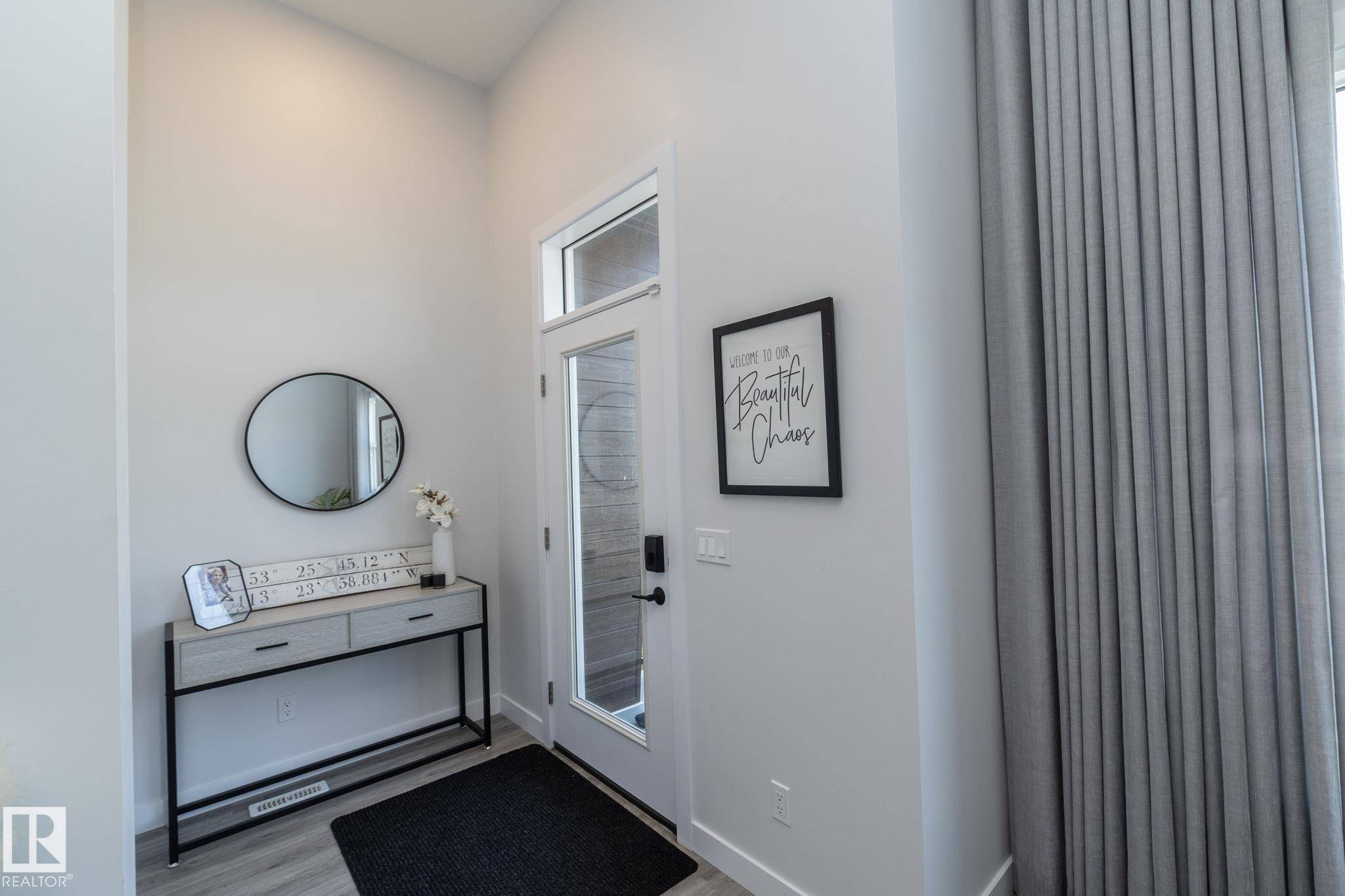 Edmonton, AB T6X 2W2,197 CHARLESWORTH DR SW